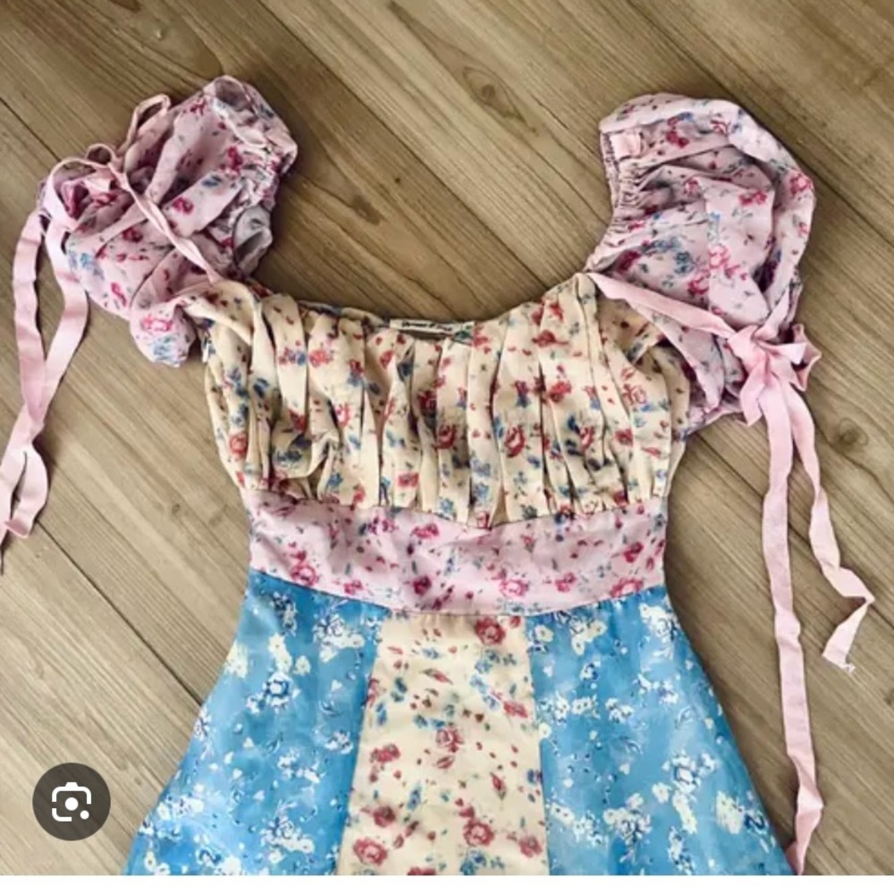 Elegant Floral Patchwork Maxi Dress - Pink, Blue, Cream - Picture 2 of 5